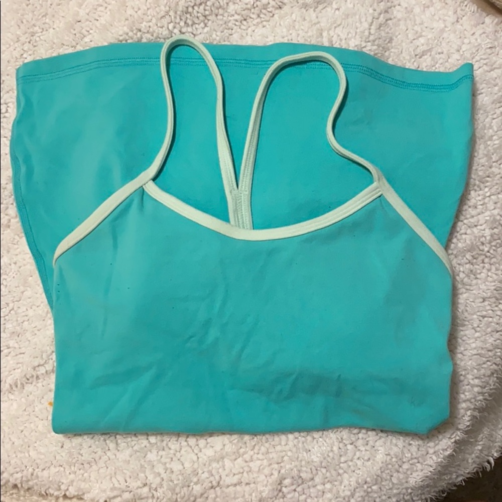 Lululemon tank.